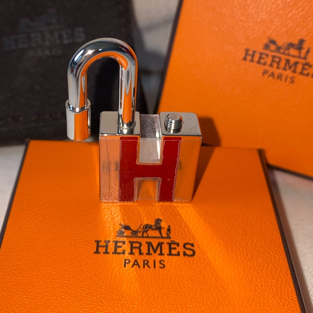 Authentic HERMĒS H Palladium Cadena Lock Charm